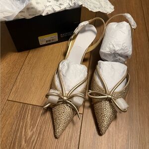 Badgley Mischka Gold Heels